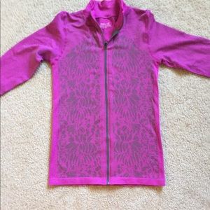 Fuscia color yoga exercise top sweater 💕 price is firm